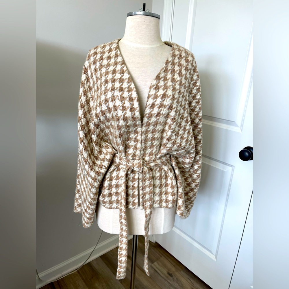 Madison Studio Swing Cape.